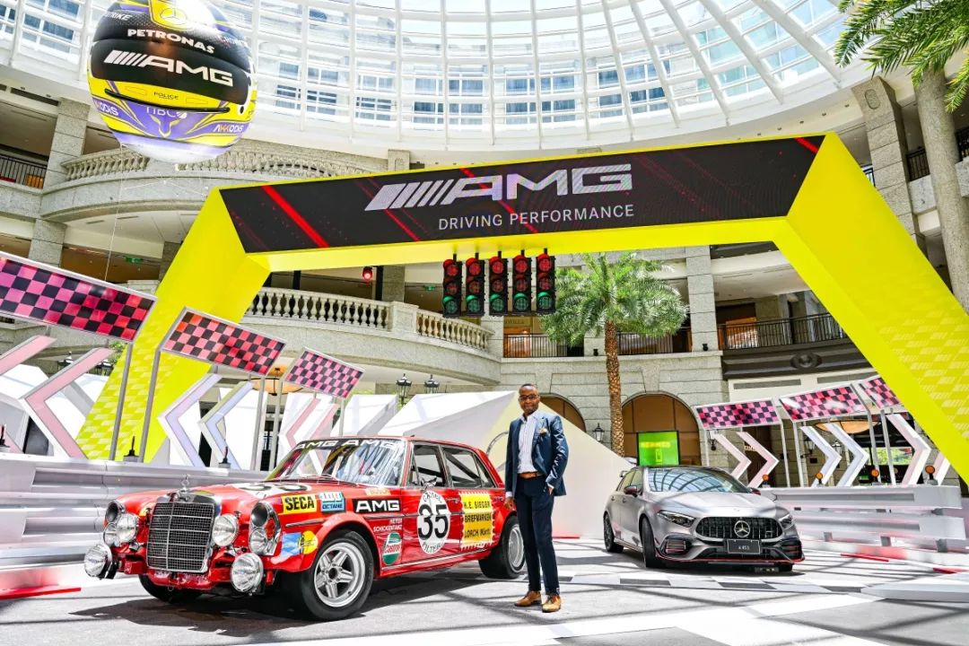 台灣賓士財務長奧諾瑞（Honore Tchoukuegno）為『極競顛覆的起源：Mercedes-AMG 性能巡迴展』揭開序幕